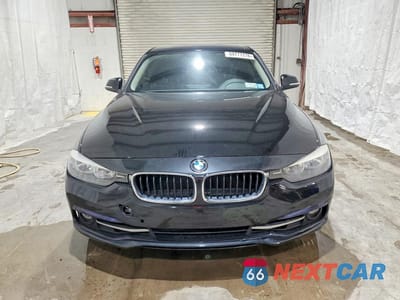 Piąte zdjęcie samochodu w środku: 2013 BMW 328 XI SULEV VIN:WBA3B5C55DF592894 - miniatura