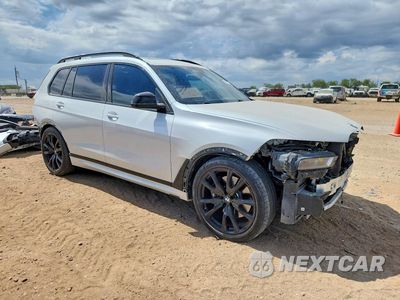 Czwarte zdjęcie samochodu z boku: 2024 BMW X7 XDRIVE40I VIN:5UX23EM0XR9S52918 - miniatura