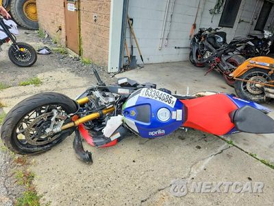 Trzecie zdjęcie samochodu z tyłu: 2021 APRILIA RSV4 1100 FACTORY VIN:ZD4KYUB0XMS000088 - miniatura