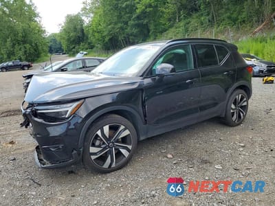 2024 VOLVO XC40 ULTIMATE YV4L12UM8R2379914 - główne zdjęcie licytacji z USA - miniatura