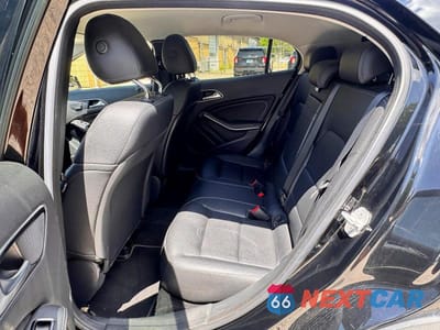 Zdjęcie 6 z 10 samochodu: 2015 MERCEDES-BENZ GLA 250 VIN:WDCTG4EB3FJ139806 - miniatura