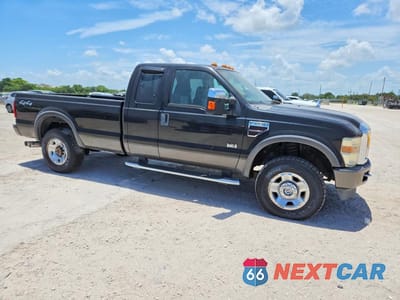 Czwarte zdjęcie samochodu z boku: 2008 FORD F250 SUPER DUTY VIN:1FTSX21R78ED41584 - miniatura