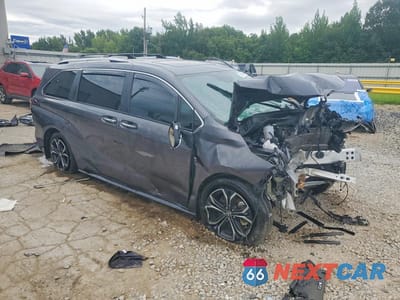 Czwarte zdjęcie samochodu z boku: 2025 TOYOTA SIENNA PLATINUM 7-PASSENGER VIN:5TDESKFC6SS154614 - miniatura