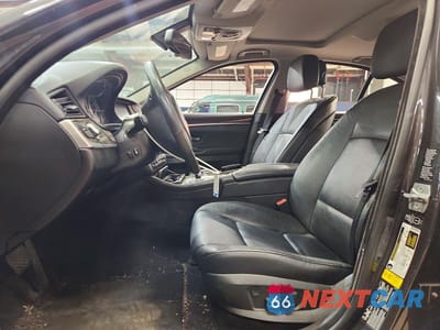 Zdjęcie 7 z 12 samochodu: 2013 BMW 535 XI VIN:WBAFU7C51DDU75294 - miniatura