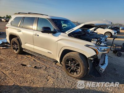 Czwarte zdjęcie samochodu z boku: 2025 TOYOTA SEQUOIA LIMITED VIN:7SVAAABAXSX051180 - miniatura