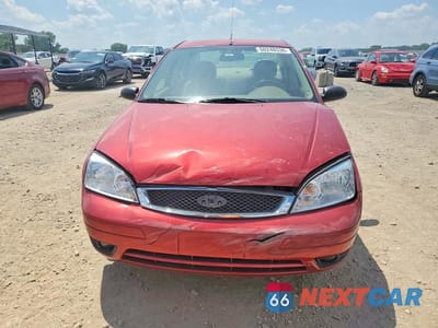 Piąte zdjęcie samochodu w środku: 2005 FORD FOCUS VIN:1FAFP34N25W304678 - miniatura