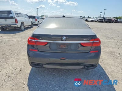 Zdjęcie 6 z 12 samochodu: 2018 BMW 750 XI VIN:WBA7F2C50JG424686 - miniatura