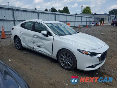 Czwarte zdjęcie samochodu z boku: 2025 MAZDA 3 PREFERRED VIN:3MZBPACMXSM477458 - miniatura