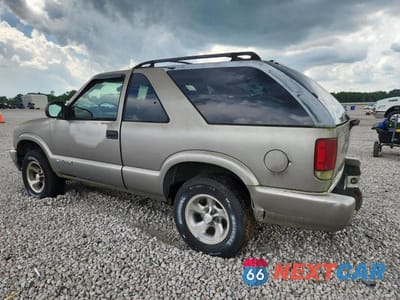 Drugie zdjęcie samochodu z przodu: 2004 CHEVROLET BLAZER VIN:1GNCS18X84K110987 - miniatura