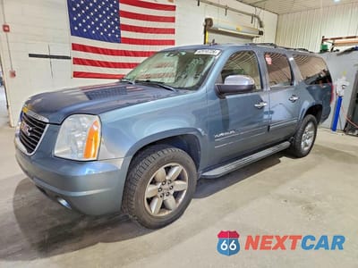 2010 GMC YUKON XL K1500 SLT 1GKUKKE30AR177160 - główne zdjęcie licytacji z USA - miniatura