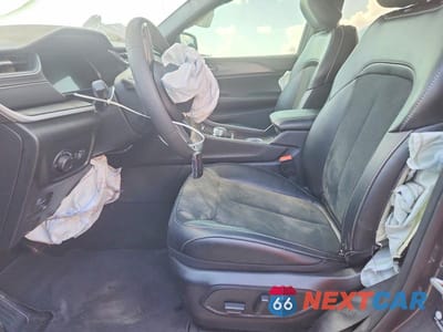 Zdjęcie 7 z 13 samochodu: 2024 JEEP GRAND CHEROKEE L LAREDO VIN:1C4RJJAG4R8626932 - miniatura