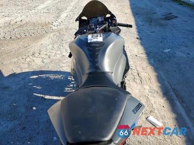 Zdjęcie 6 z 9 samochodu: 2026 KAWASAKI ZX636 K VIN:JKBZXJK1XTA015821 - miniatura