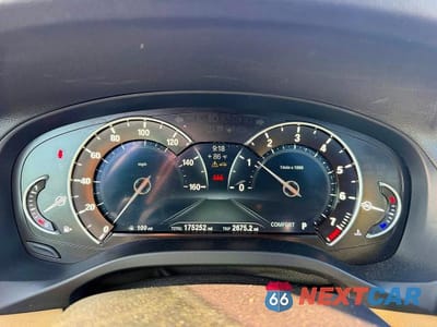 Zdjęcie 8 z 10 samochodu: 2019 BMW X3 SDRIVE30I VIN:5UXTR7C51KLF24957 - miniatura