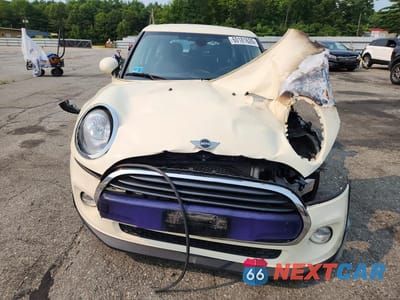 Piąte zdjęcie samochodu w środku: 2018 MINI COOPER VIN:WMWXU1C51J2F81059 - miniatura