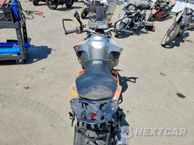 Zdjęcie 6 z 9 samochodu: 2017 KTM 1290 SUPER DUKE GT VIN:VBKV69400HM953751 - miniatura