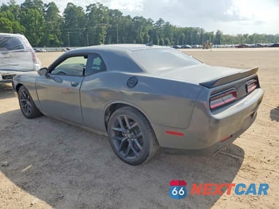 Drugie zdjęcie samochodu z przodu: 2018 DODGE CHALLENGER SXT VIN:2C3CDZAG3JH322215 - miniatura