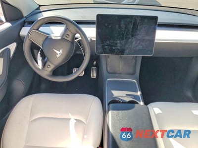 Zdjęcie 8 z 13 samochodu: 2022 TESLA MODEL Y VIN:7SAYGDEF9NF492722 - miniatura