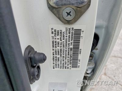 Zdjęcie 12 z 12 samochodu: 2015 HONDA CIVIC LX VIN:19XFB2F50FE111909 - miniatura