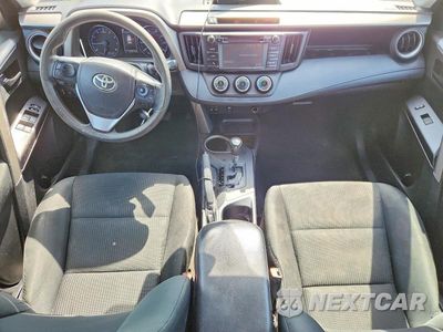 Zdjęcie 8 z 12 samochodu: 2018 TOYOTA RAV4 LE VIN:2T3BFREV1JW811528 - miniatura