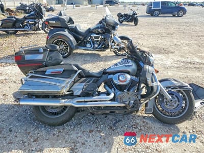 2011 HARLEY-DAVIDSON FLHTCU 1HD1FC418BB632368 - główne zdjęcie licytacji z USA - miniatura