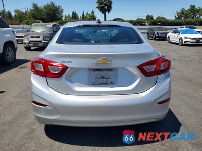 Zdjęcie 6 z 12 samochodu: 2017 CHEVROLET CRUZE LS VIN:1G1BC5SM3H7184617 - miniatura