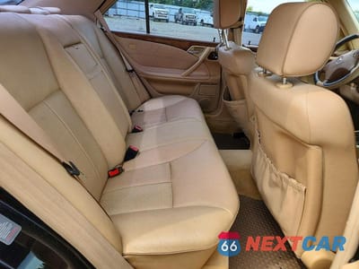 Zdjęcie 10 z 12 samochodu: 2001 MERCEDES-BENZ E 320 4MATIC VIN:WDBJF82J41X052469 - miniatura