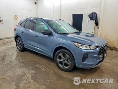 Czwarte zdjęcie samochodu z boku: 2023 FORD ESCAPE ST LINE VIN:1FMCU9MN0PUA91510 - miniatura