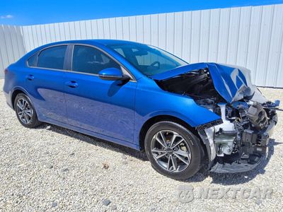Czwarte zdjęcie samochodu z boku: 2024 KIA FORTE LXS VIN:3KPF24AD9RE818294 - miniatura
