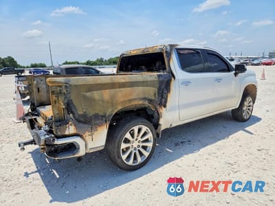 Trzecie zdjęcie samochodu z tyłu: 2019 CHEVROLET SILVERADO K1500 HIGH COUNTRY VIN:1GCUYHED5KZ170907 - miniatura