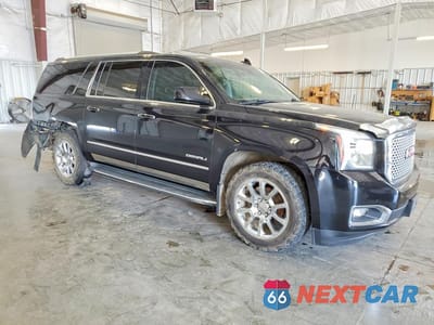 Czwarte zdjęcie samochodu z boku: 2016 GMC YUKON XL DENALI VIN:1GKS2HKJ2GR135417 - miniatura