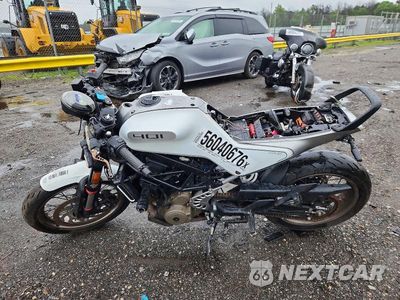 Trzecie zdjęcie samochodu z tyłu: 2022 HUSQVARNA VITPILEN 401/SVARTPILEN 401 VIN:MD2JUJ403NC203490 - miniatura