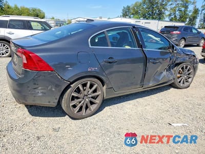 Trzecie zdjęcie samochodu z tyłu: 2015 VOLVO S60 PREMIER VIN:YV126MFK0F2334656 - miniatura