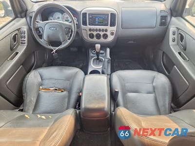 Zdjęcie 8 z 13 samochodu: 2006 FORD ESCAPE HEV VIN:1FMCU96H96KA20615 - miniatura