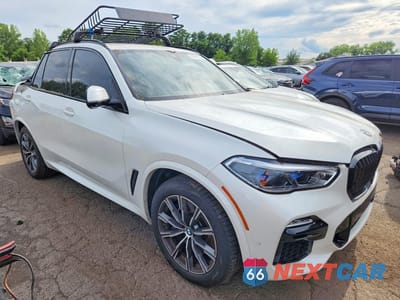 Czwarte zdjęcie samochodu z boku: 2021 BMW X5 XDRIVE45E VIN:5UXTA6C07M9E75429 - miniatura