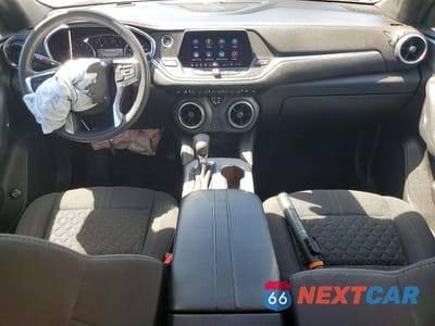 Zdjęcie 8 z 13 samochodu: 2021 CHEVROLET BLAZER 2LT VIN:3GNKBHRS1MS526049 - miniatura