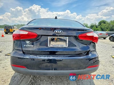 Zdjęcie 6 z 12 samochodu: 2016 KIA FORTE LX VIN:KNAFX4A64G5478612 - miniatura