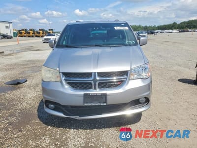 Piąte zdjęcie samochodu w środku: 2018 DODGE GRAND CARAVAN SXT VIN:2C4RDGCG4JR299738 - miniatura