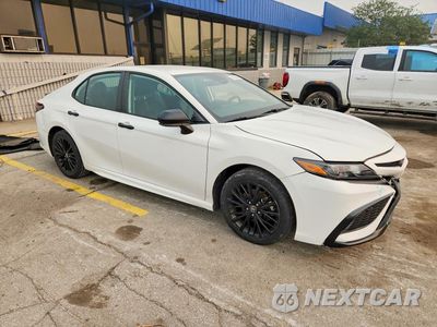 Czwarte zdjęcie samochodu z boku: 2021 TOYOTA CAMRY SE NIGHTSHADE VIN:4T1G11AK2MU451653 - miniatura