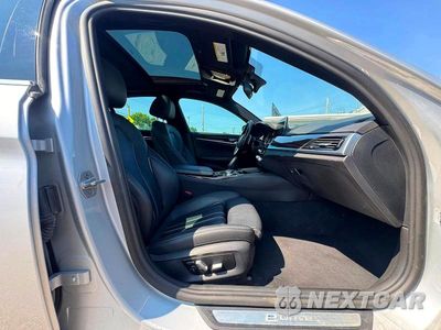 Piąte zdjęcie samochodu w środku: 2018 BMW 530XE VIN:WBAJB1C56JB084145 - miniatura