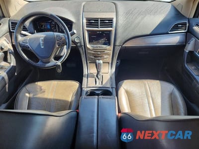 Zdjęcie 8 z 14 samochodu: 2011 LINCOLN MKX VIN:2LMDJ8JK2BBJ12300 - miniatura