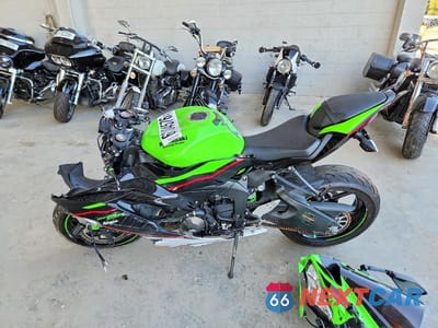 Trzecie zdjęcie samochodu z tyłu: 2021 KAWASAKI ZX636 K VIN:JKBZXJG12MA016682 - miniatura