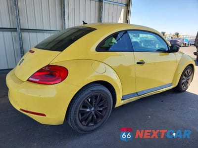 Trzecie zdjęcie samochodu z tyłu: 2015 VOLKSWAGEN BEETLE 1.8T VIN:3VWF17AT5FM637428 - miniatura