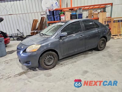 2007 TOYOTA YARIS BASE JTDBT923X71154960 - główne zdjęcie licytacji z USA - miniatura