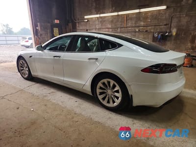 Drugie zdjęcie samochodu z przodu: 2019 TESLA MODEL S VIN:5YJSA1E28KF340099 - miniatura