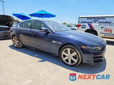 Czwarte zdjęcie samochodu z boku: 2017 JAGUAR XE PRESTIGE VIN:SAJAE4BG7HA968787 - miniatura