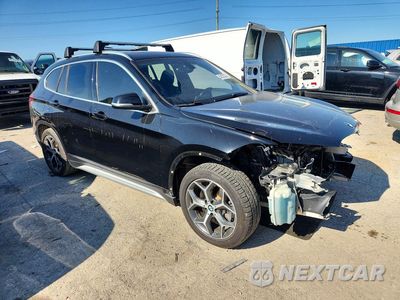 Czwarte zdjęcie samochodu z boku: 2018 BMW X1 XDRIVE28I VIN:WBXHT3C37J5L32963 - miniatura