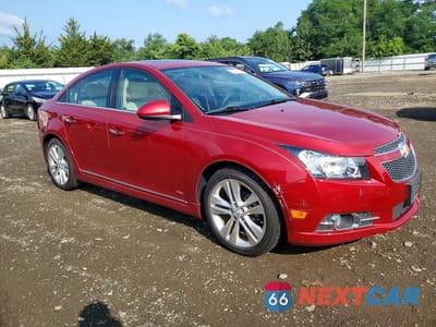 Czwarte zdjęcie samochodu z boku: 2013 CHEVROLET CRUZE LTZ VIN:1G1PG5SB0D7265836 - miniatura