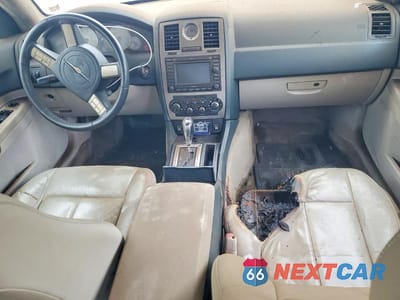Zdjęcie 8 z 12 samochodu: 2006 CHRYSLER 300 TOURING VIN:2C3KA53G36H497386 - miniatura