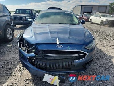 Piąte zdjęcie samochodu w środku: 2018 FORD FUSION SE VIN:3FA6P0HD0JR174199 - miniatura