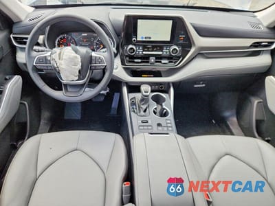 Zdjęcie 8 z 13 samochodu: 2026 TOYOTA HIGHLANDER XLE VIN:5TDKDRBH6TS598911 - miniatura
